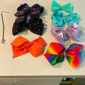 JoJo Siwa authentic bows and bff necklace.